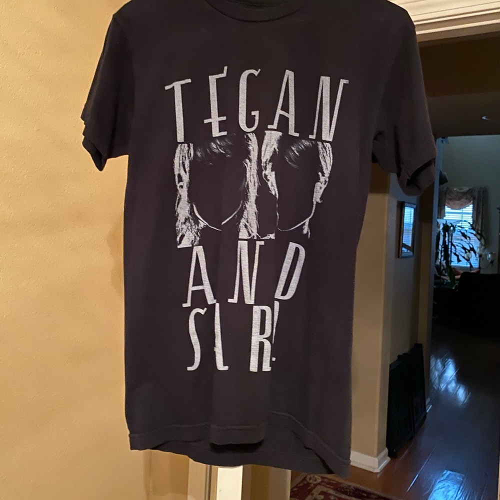 Tengan and Sara t-shirt.